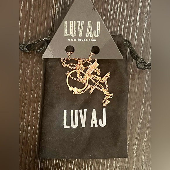 Luv Aj Full Bloom Lariat Rose Gold Necklace *NEW* MSRP: $75+tax - Picture 3 of 6